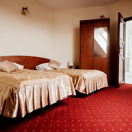 Hotel Groman Сенкоцин Экстерьер фото