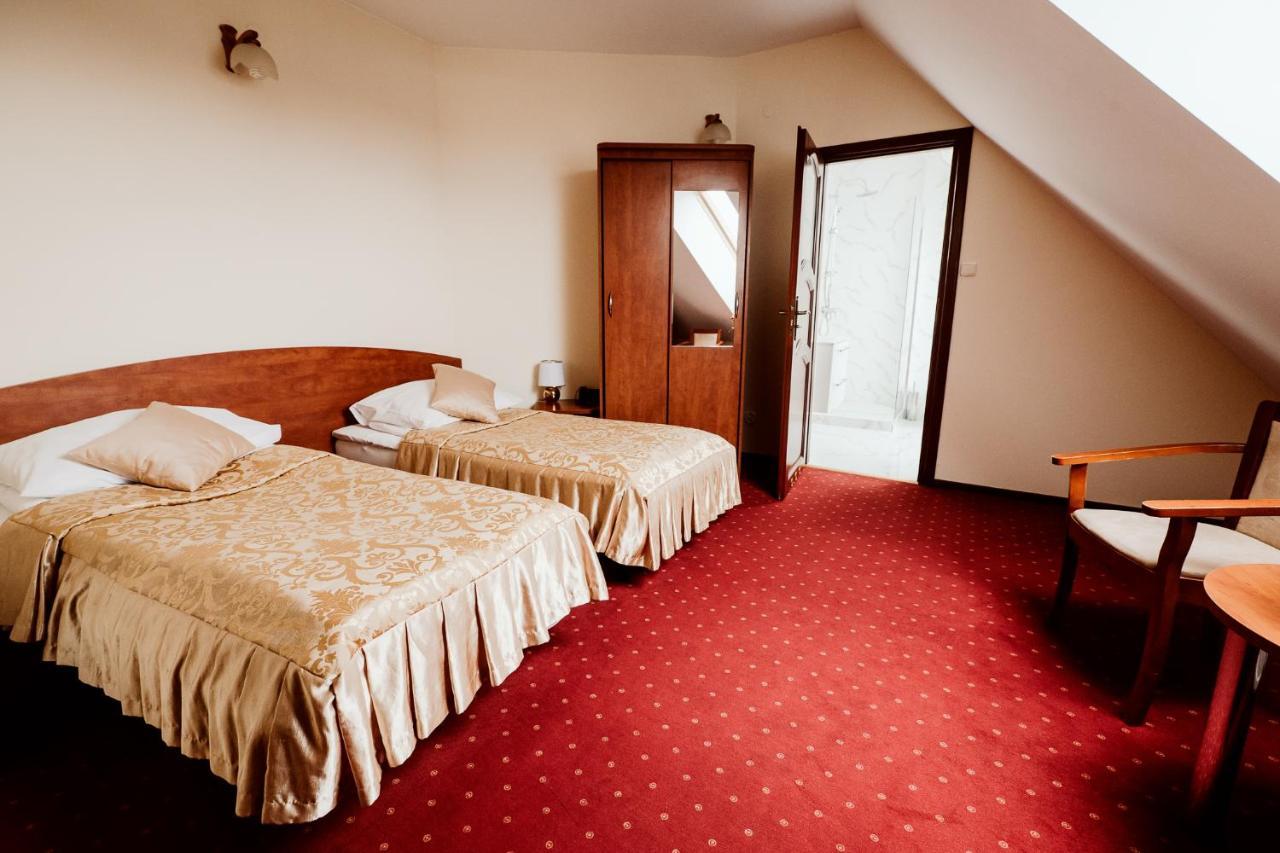 Hotel Groman Сенкоцин Экстерьер фото