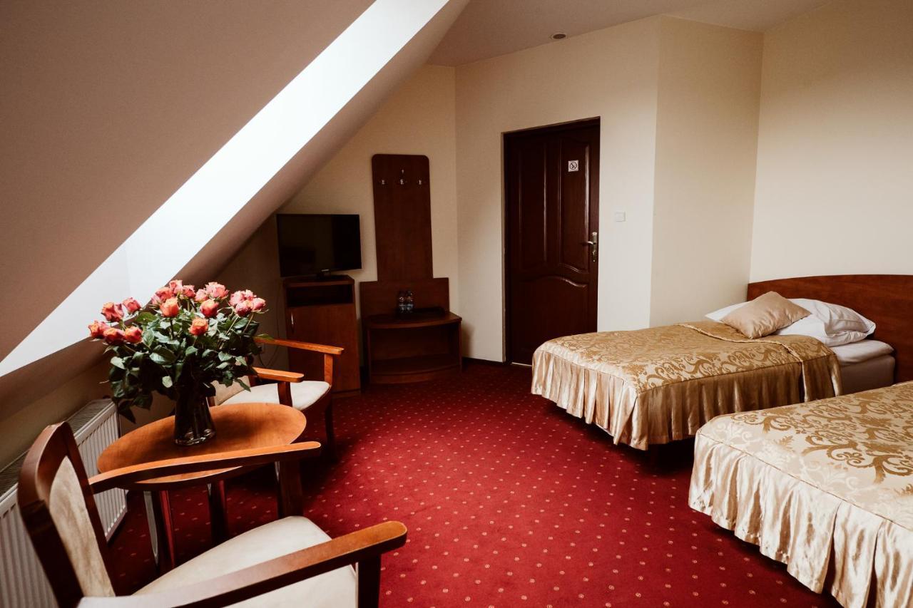 Hotel Groman Сенкоцин Экстерьер фото